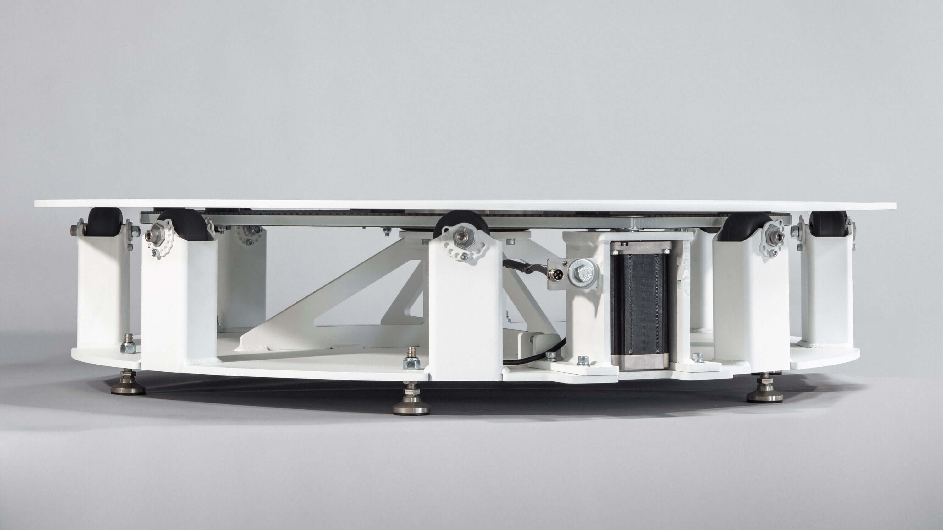 Platinum XXL turntable side view showcasing its robust design for 360 product photography.